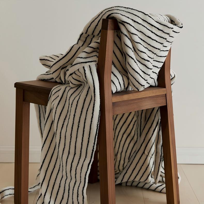 Cowace Loose Pinstriped Hooded Tie Bathrobe