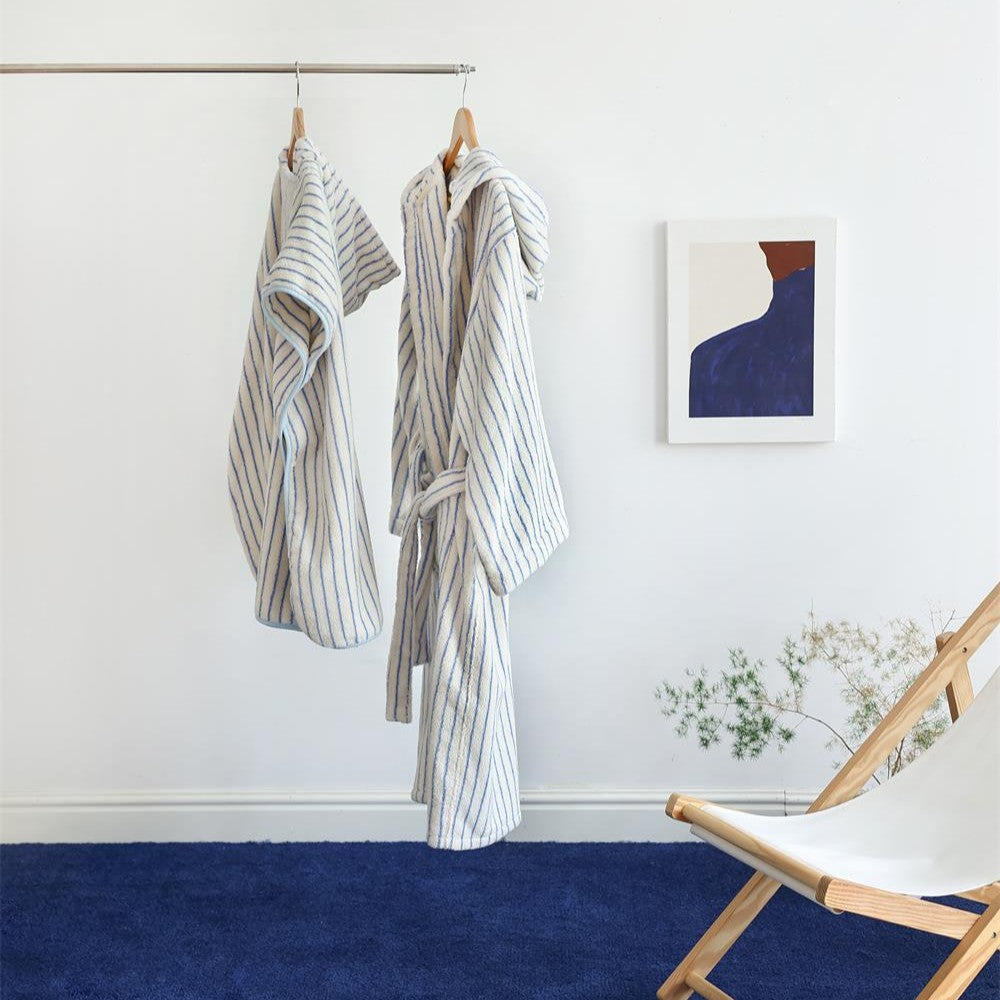 Cowace Loose Pinstriped Hooded Tie Bathrobe